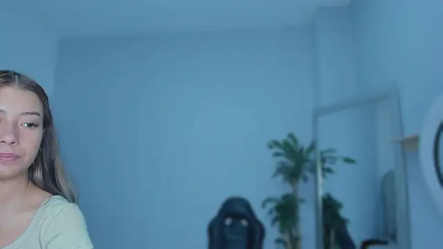 Alix 18  online show from September 16, 11:22 am