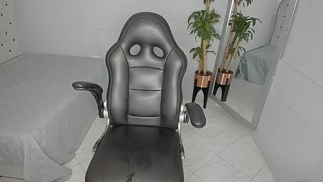 Alix 18  online show from September 25, 11:36 am