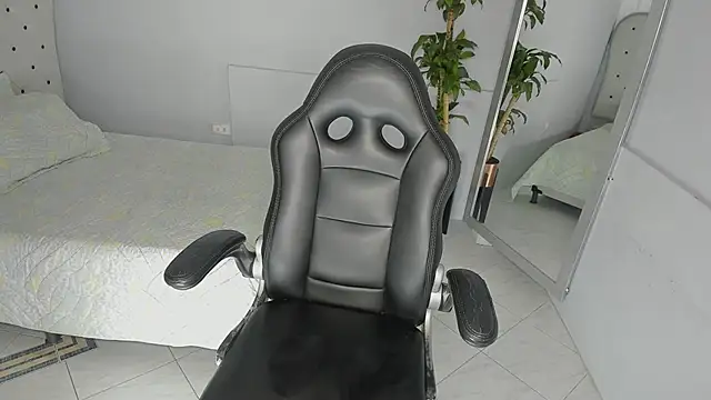 Alix 18  online show from October 23, 11:42 am