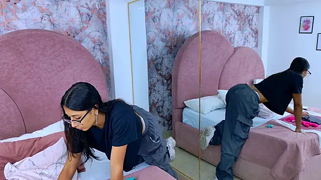 RavenGloomy online show from October 31, 7:59 pm