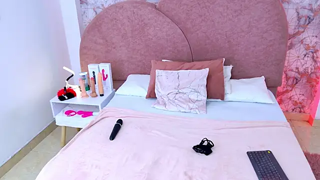 RavenGloomy online show from November 4, 7:57 pm