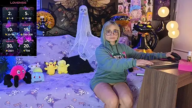 Snapshot of Mafecosecret chatting on October 19, 4:24 am Mafecosecret online show from October 19, 4:24 am