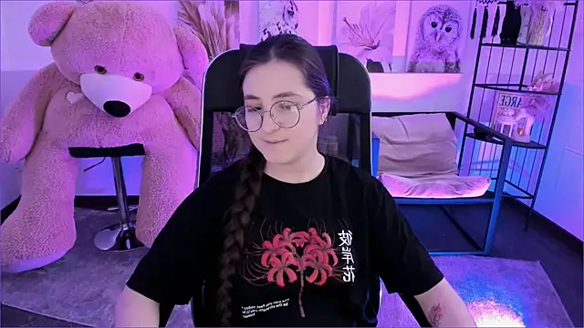 VirtuallVoyant online show from December 4, 8:45 am