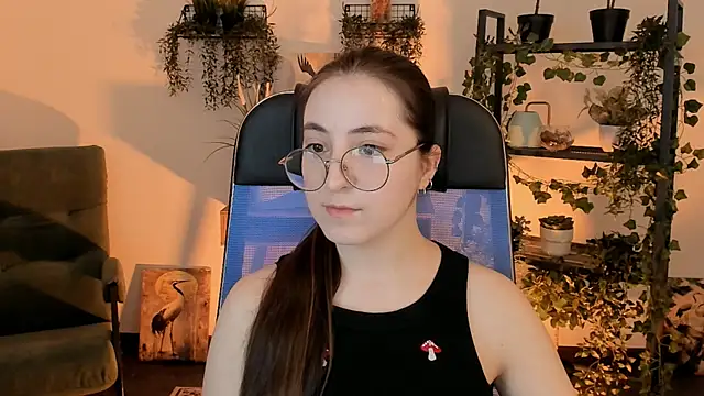 VirtuallVoyant online show from March 30, 6:53 pm