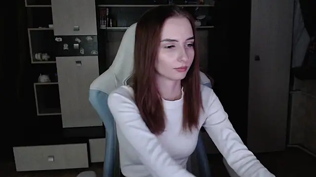 Cutti Crystal online show from December 4, 11:02 pm