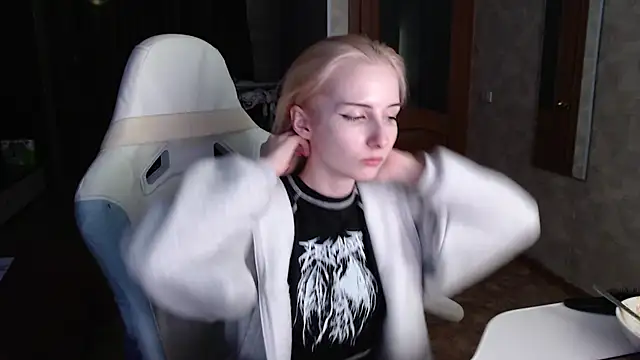 Cutti Crystal online show from April 9, 7:41 pm