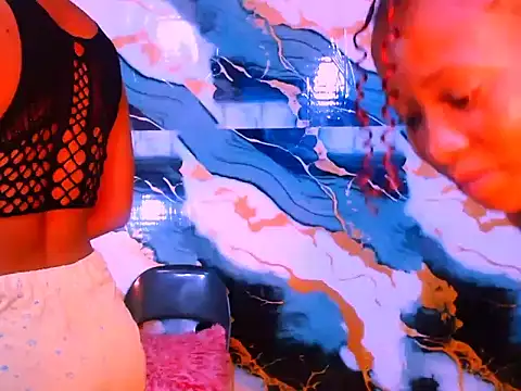 Snapshot of ebonypretty4u69 chatting on November 14, 5:33 pm ebonypretty4u69 online show from November 14, 5:33 pm