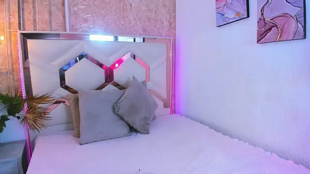 Venuss1  online show from September 30, 4:28 am