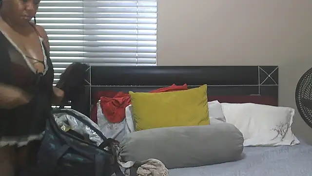 Snapshot of SweetBerryBliss chatting on November 6, 7:53 am SweetBerryBliss online show from November 6, 7:53 am