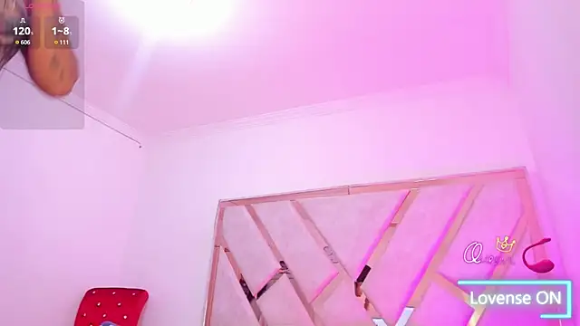 MarianaaSantos online show from June 7, 8:56 pm