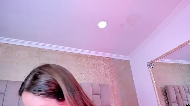 cloesummerr  online show from September 26, 1:59 pm