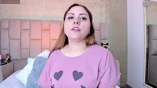 cloesummerr  online show from November 3, 1:45 pm