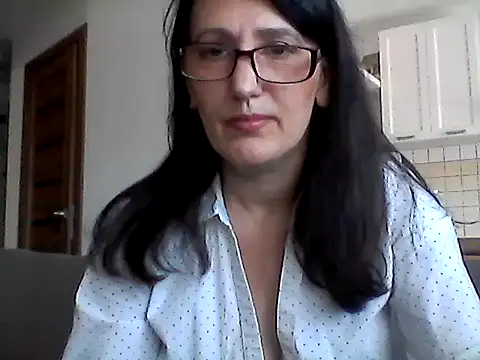 Elena48324 online show from April 3, 10:35 am