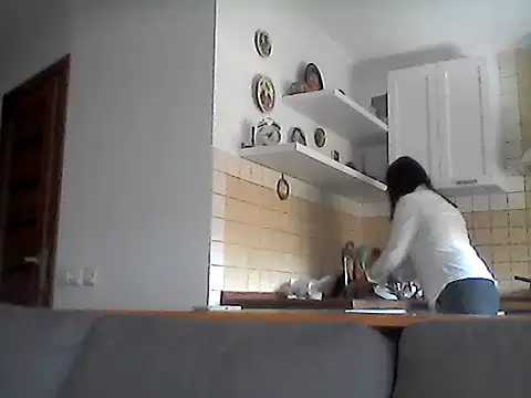 Snapshot of Elena48324 chatting on June 14, 9:44 am Elena48324 online show from June 14, 9:44 am