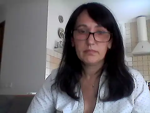 Snapshot of Elena48324 chatting on June 15, 11:23 am Elena48324 online show from June 15, 11:23 am