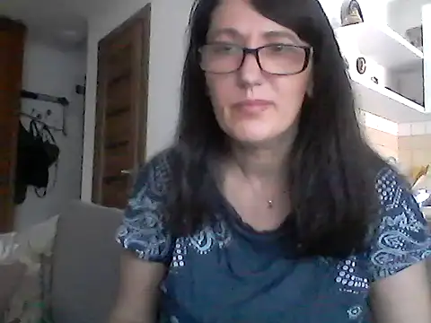 Snapshot of Elena48324 chatting on June 21, 10:07 am Elena48324 online show from June 21, 10:07 am