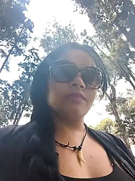 Yaya watson online show from April 21, 6:01 pm