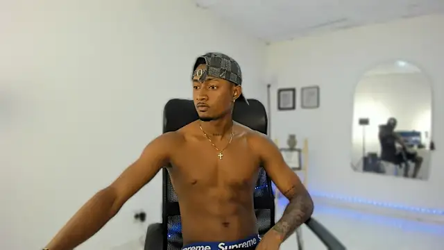 Snapshot of AbonySex69 chatting on November 6, 7:48 pm AbonySex69 online show from November 6, 7:48 pm