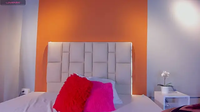 Zafiro  Brown online show from April 21, 8:34 pm