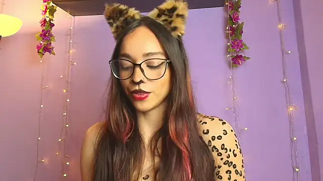 Snapshot of Dafne_Mel chatting on October 24, 1:51 pm Dafne Mel online show from October 24, 1:51 pm