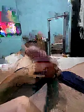 Snapshot of Saraiva2002 chatting on February 14, 6:15 pm Saraiva2002 online show from February 14, 6:15 pm