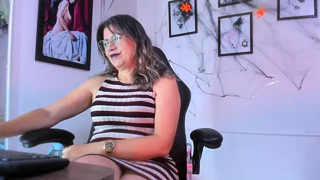 Snapshot of Ariana_costa chatting on October 24, 2:13 pm Ariana costa online show from October 24, 2:13 pm