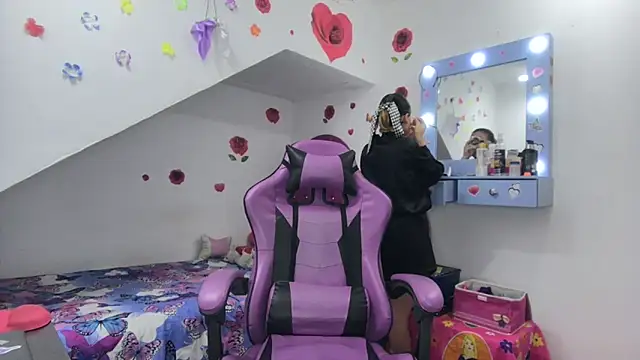 soffy rosses online show from October 20, 1:50 am