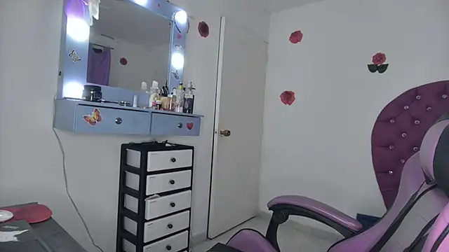 soffy rosses online show from April 22, 2:25 am