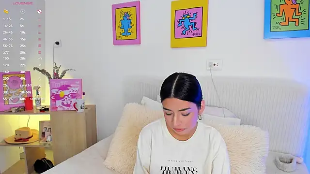 Snapshot of AprilAddams_ chatting on October 10, 9:03 pm AprilAddams  online show from October 10, 9:03 pm