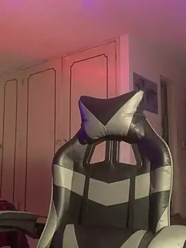 malek xarx  online show from February 18, 4:52 am