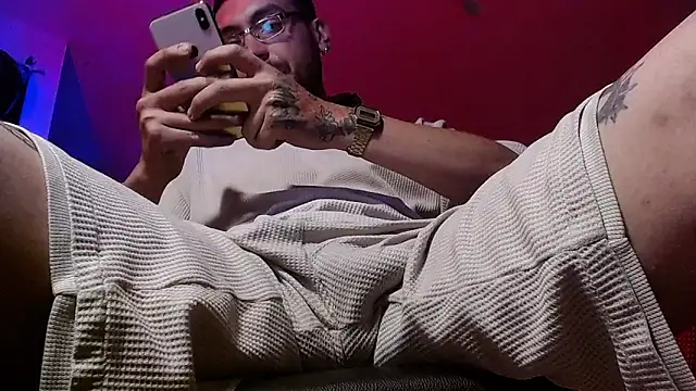 malek xarx  online show from March 28, 3:39 am