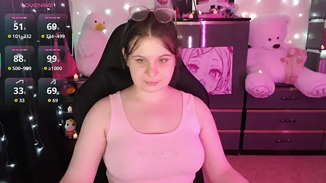 Snapshot of AmyVibess chatting on October 15, 8:20 pm AmyVibess online show from October 15, 8:20 pm