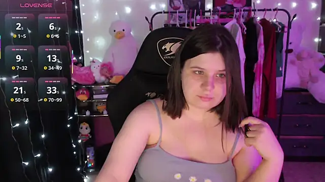 AmyVibess online show from June 8, 7:03 pm