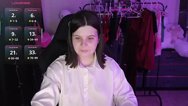 AmyVibess online show from July 21, 6:10 pm