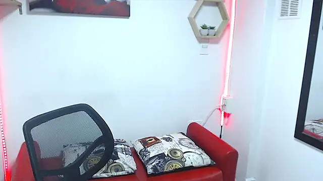 DIVAX MONSERRAT online show from September 29, 7:08 pm