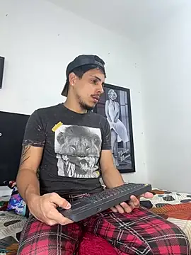 Luke Stone online show from March 24, 9:09 pm