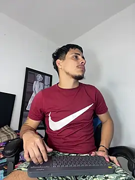 Luke Stone online show from April 21, 8:44 pm