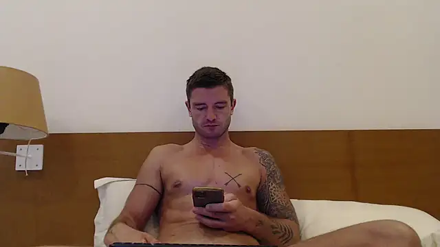 Snapshot of aleks_hot1234 chatting on April 17, 11:41 pm aleks hot1234 online show from April 17, 11:41 pm
