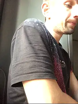 Snapshot of Alexilon chatting on November 14, 12:26 pm Alexilon online show from November 14, 12:26 pm