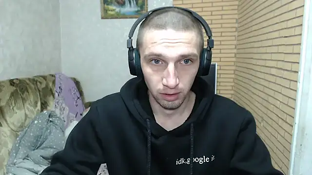 Snapshot of Alexilon chatting on March 4, 6:41 am Alexilon online show from March 4, 6:41 am