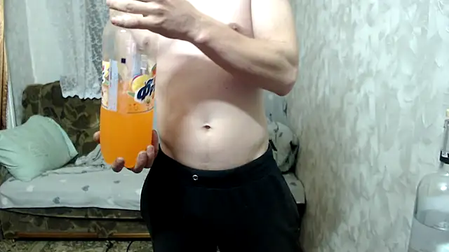 Snapshot of Alexilon chatting on May 4, 12:39 am Alexilon online show from May 4, 12:39 am