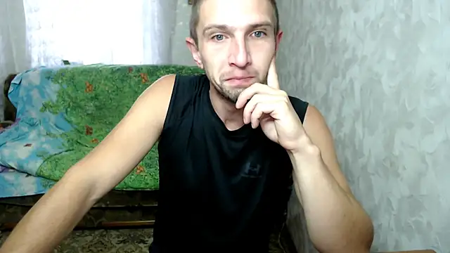 Snapshot of Alexilon chatting on July 24, 7:39 am Alexilon online show from July 24, 7:39 am
