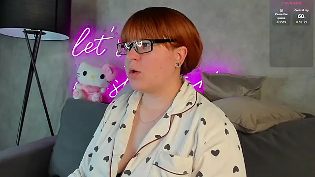 Michelle Wilsson online show from September 30, 8:41 am