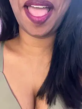 Snapshot of tamil_Aarathi chatting on May 26, 5:20 pm tamil Aarathi online show from May 26, 5:20 pm