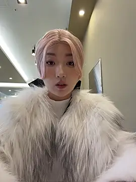 winter11 online show from January 18, 12:25 am