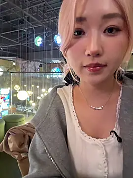 winter11 online show from April 4, 2:21 am