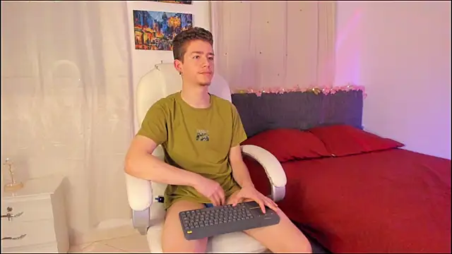 Snapshot of ThiagooJames chatting on October 16, 3:51 am ThiagooJames online show from October 16, 3:51 am