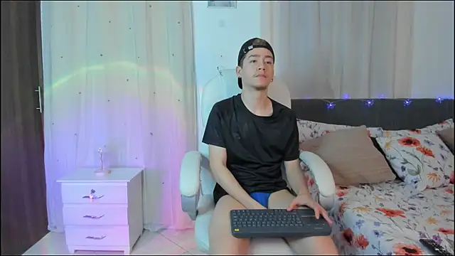 ThiagooJames online show from January 10, 5:09 am