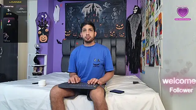 ashtoncooperr online show from October 27, 7:07 pm