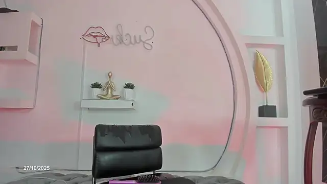 Vicky Hottman online show from October 28, 4:16 am